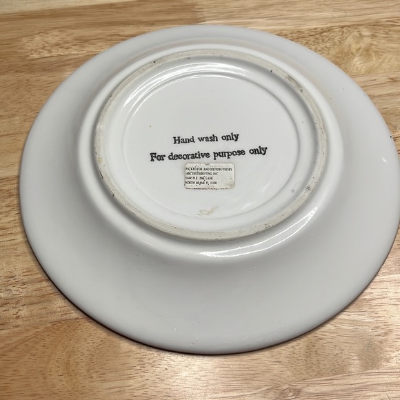 Set of 2 CHRISTMAS THEME Holiday Plates ANGEL And SANTA - Picture 6 of 12